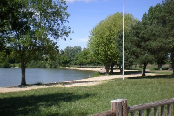 /campings/francia/centro/indre-y-loira/LeRochatBelleIsle/ad1255f1-5bab-4145-ad0e-e97d48e1fa70-personnalise.jpg