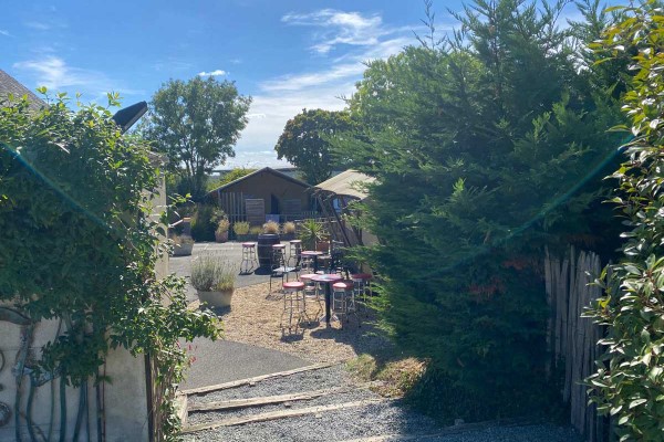 campings/francia/paises-del-loira/Mayenne/GlampingSainteSuzanne/whatsapp-image-2024-09-14-a-15-29-11-fbcd4b98-personnalise.jpg