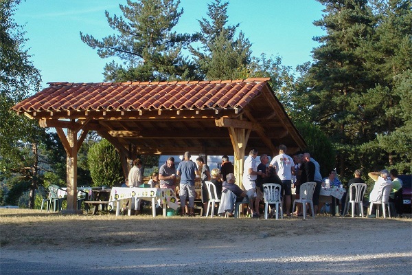/campings/francia/auvernia/DuSabot/groupes01.jpg