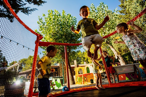 /campings/francia/languedoc-rosellon/aude/LaPinede/trampoline.jpg