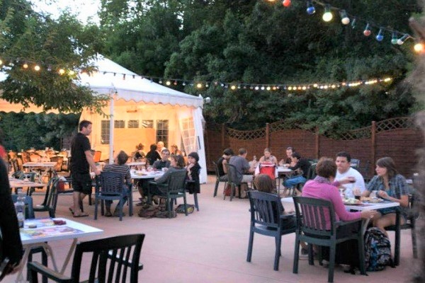 campings/francia/languedoc-rosellon/aude/LeMoulindeSainteAnne/restaurant-camping-aude-2.jpg