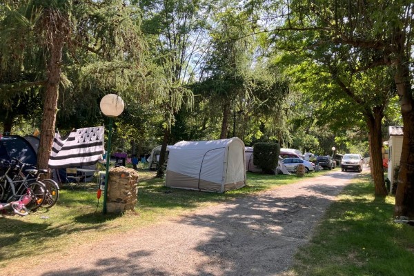 /campings/francia/languedoc-rosellon/pirineos-orientales/Enclave/campingslider-2-camping-l-enclave-personnalise.jpg