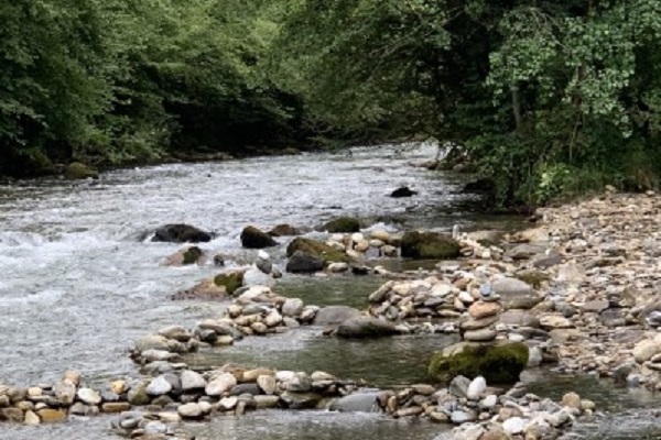 campings/francia/midi-pirineos/ariege/LeHautSalat/riviere-personnalise.jpg