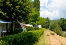 Parcelas camping vue sur la rivière