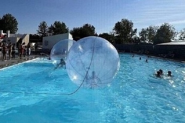 campings/francia/paises-del-loira/loira-atlantico/Leschnesverts/watergame.jpg