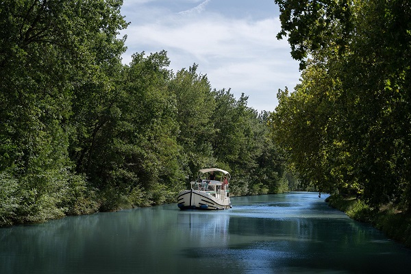 /campings/francia/poitou-charentes/charente-maritima/SaintesGrandesRives/locaboat-marie-dehayes-3.jpg