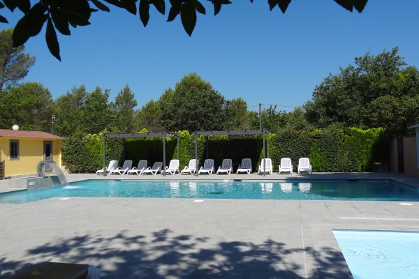 campings/francia/provenza-alpes-costa-azul/bocas-del-rodano/LeDevanon/devancon-piscine-renovee-2015-personnalise.jpg